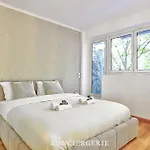 Apartmán Havre Lumineux Avec Vaste Terrasse Sur Les Champs-elysees
