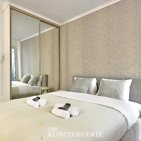 Apartmán Havre Lumineux Avec Vaste Terrasse Sur Les Champs-elysees Paříž